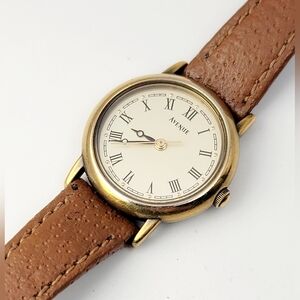 Vintage Seiko Avenue Ladies Watch 1F21-0G20 — Roman Numerals — Gold Tone